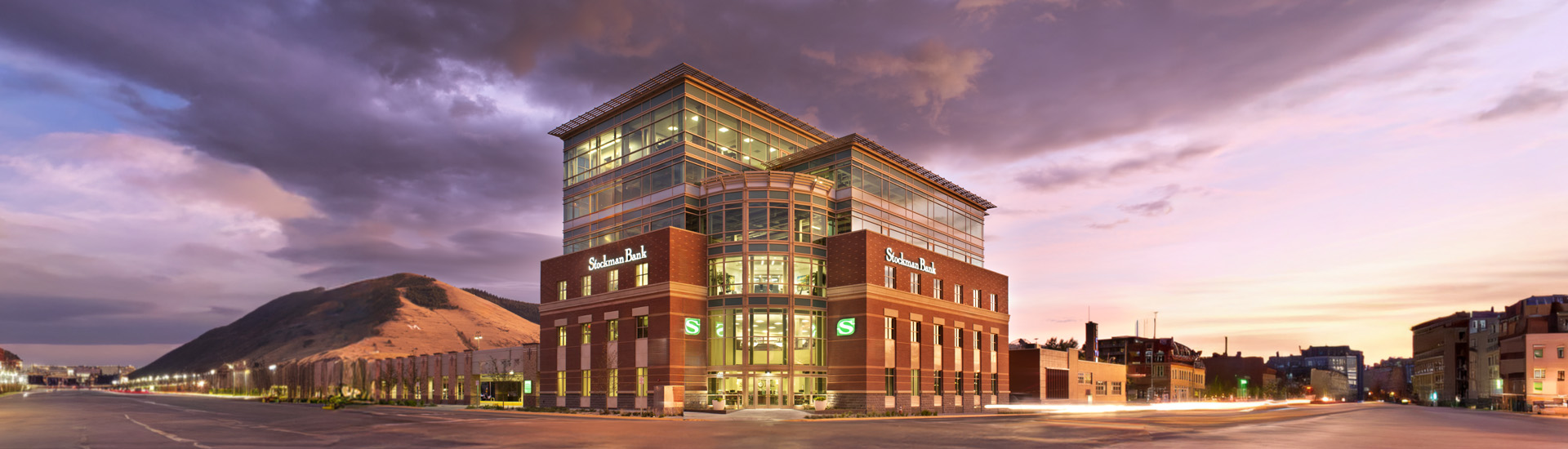 careers page hero 1920x550